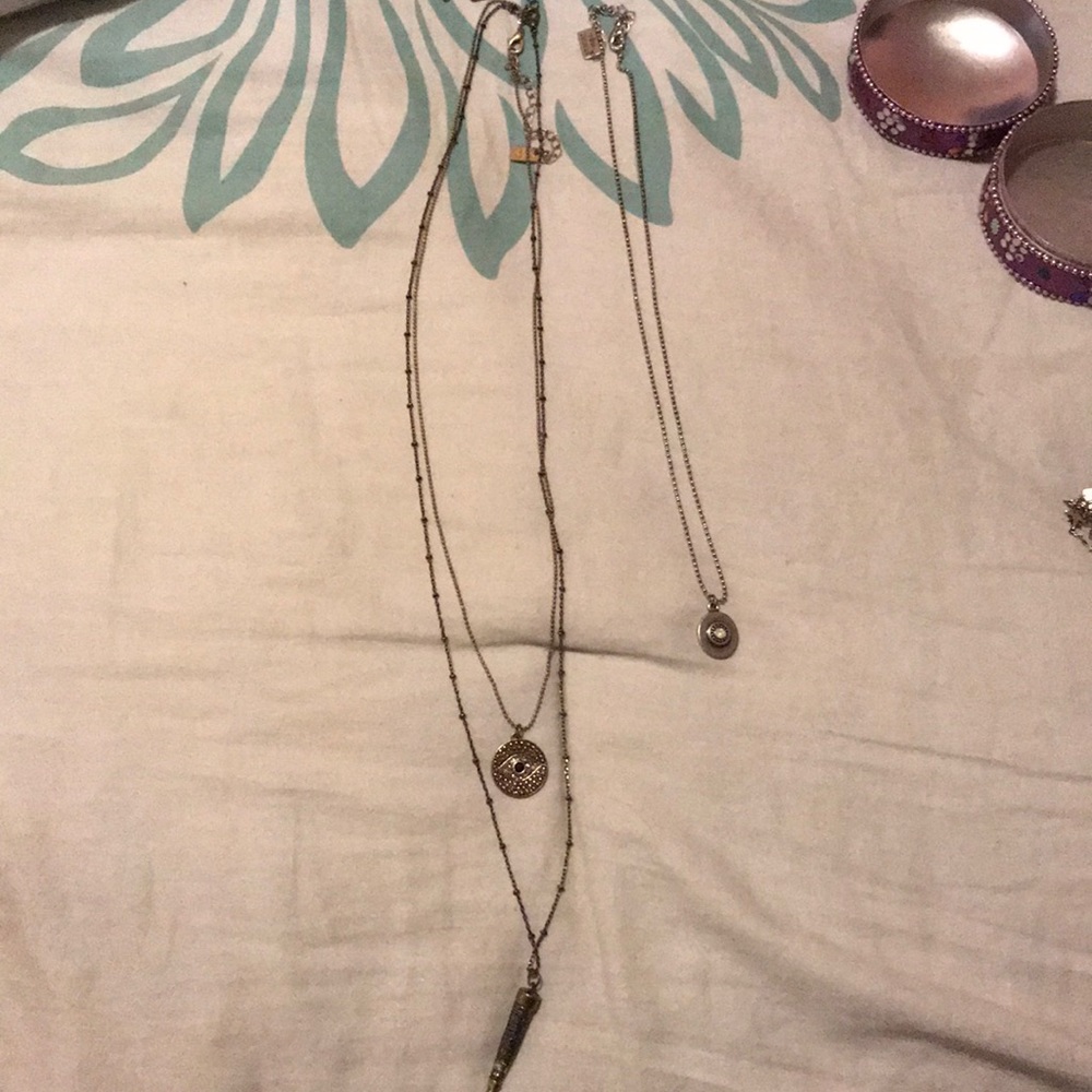 Necklaces - Picture 2 of 6